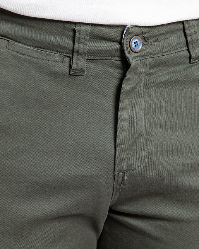 Pantalón Chino Clásico Kaki