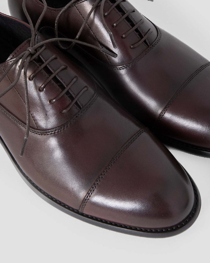 Zapato Perera burdeos