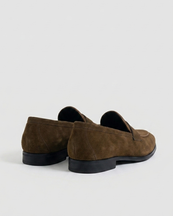 Round Toe Suede Loafer