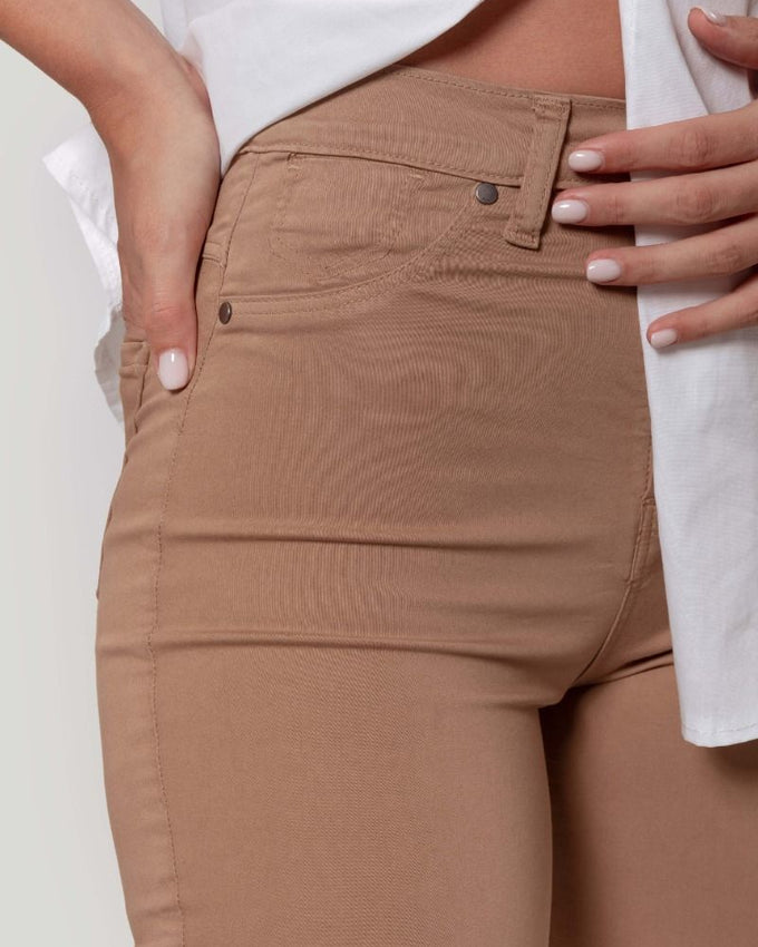 Pantalón Tiro Alto Camel - Raíces
