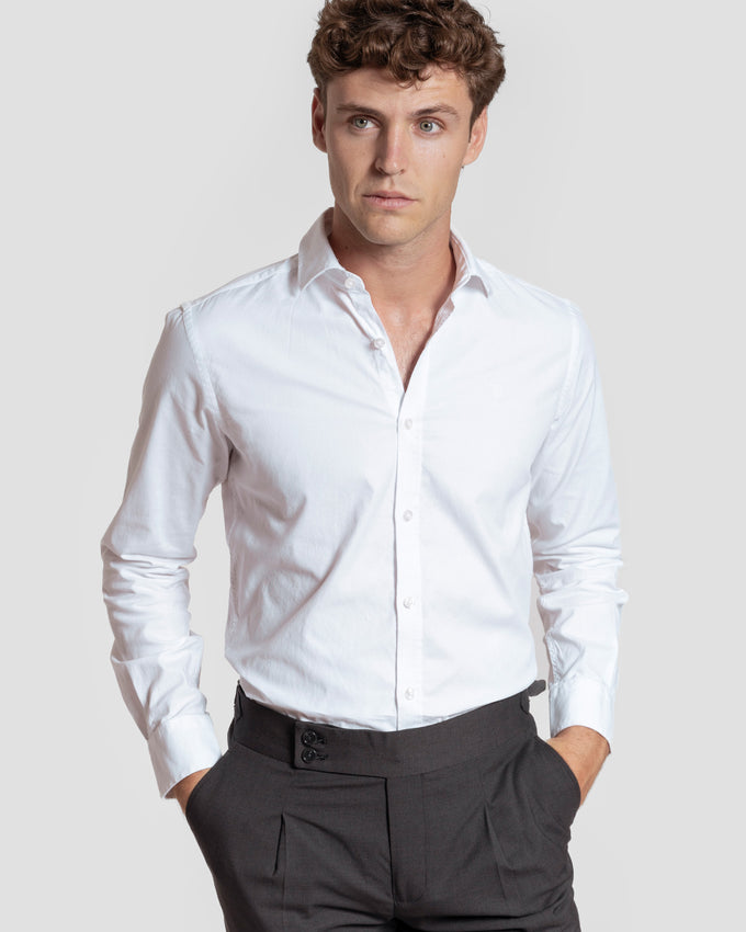 Camisa branca estruturada