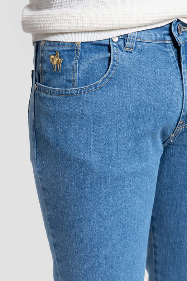 Vaquero Regular Azul Claro