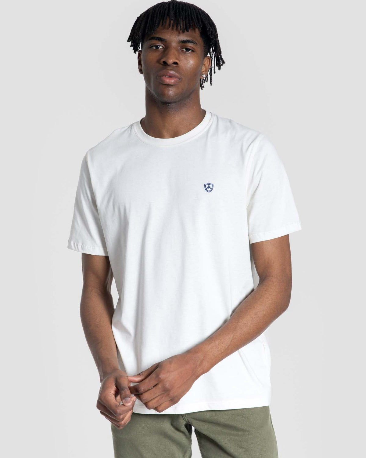 Camiseta Básica Escudo Hueso