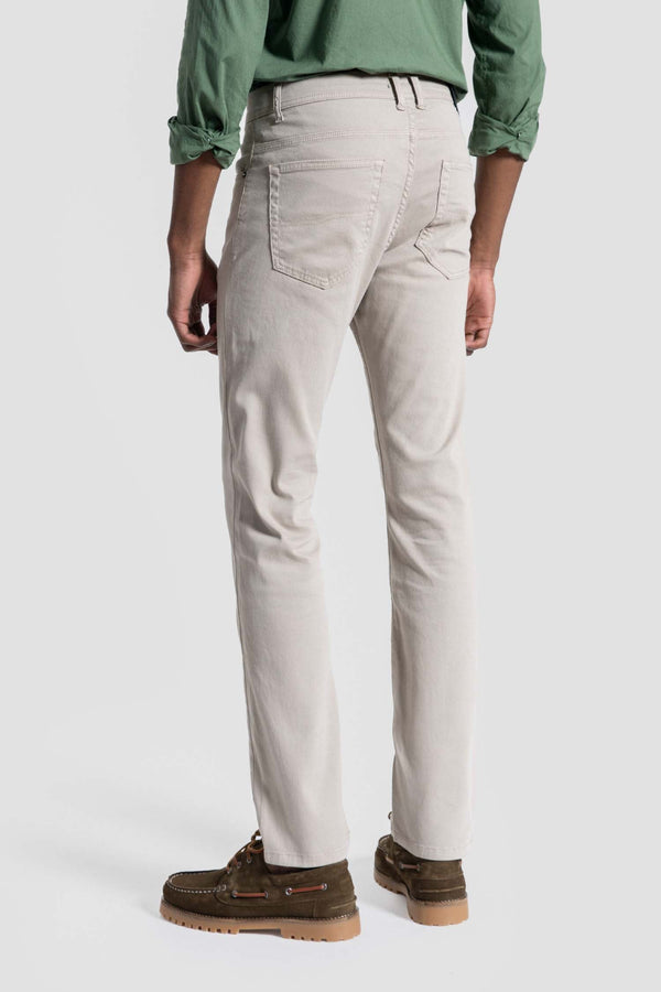 Pantalón chino hueso