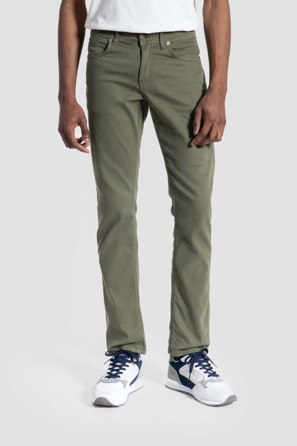 Pantalón chino kaki