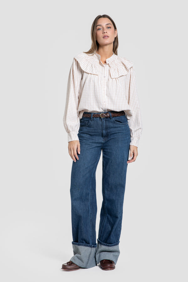 Blusa Cuello Engomado Volantes Camel