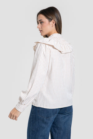 Blusa Cuello Engomado Volantes Camel