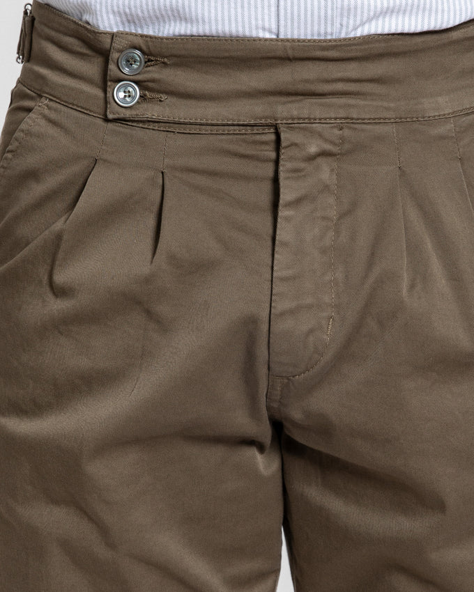 Bermudas com Fivela Cáqui