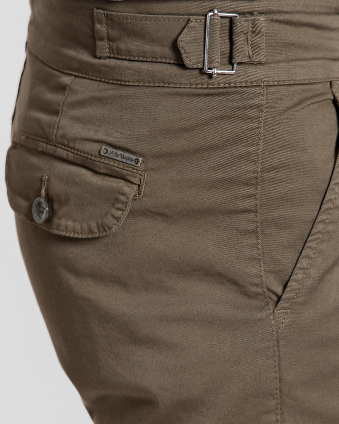 Bermudas com Fivela Cáqui