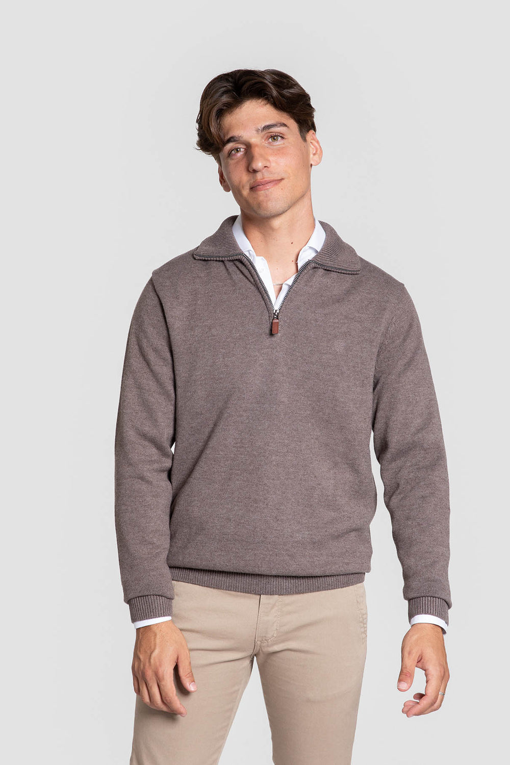Jersey Cuello Alto Marrón
