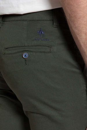 Pantalón Chino Clásico Kaki