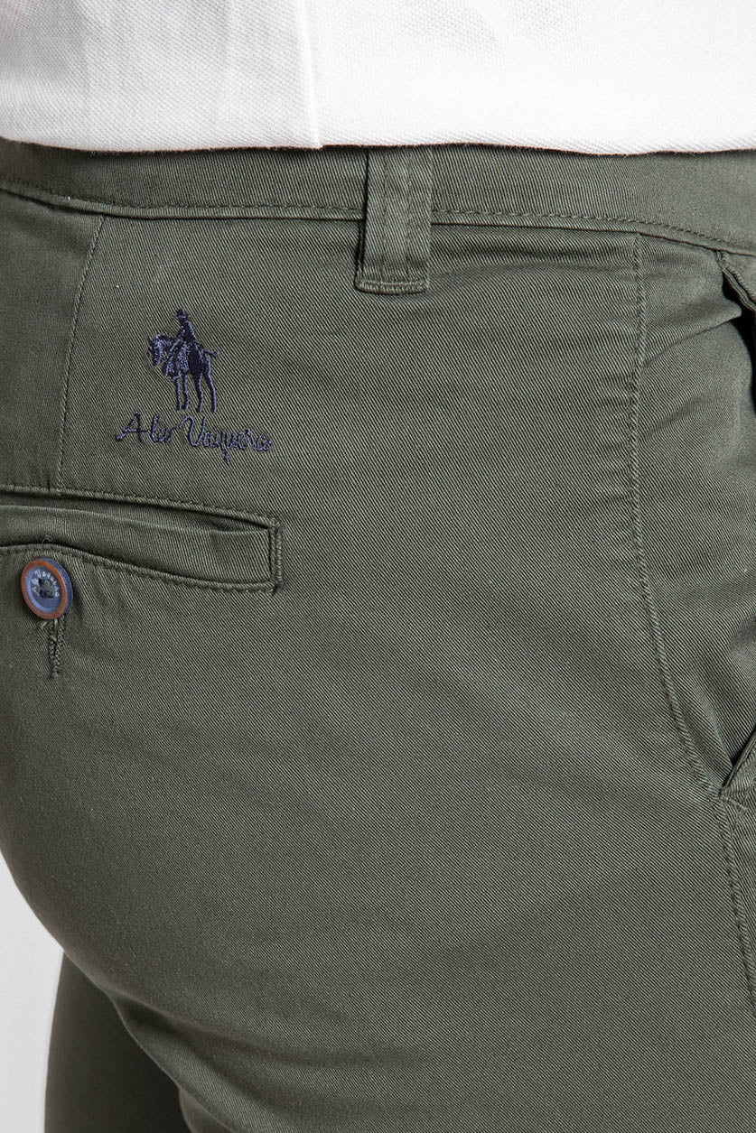 Pantalón Chino Clásico Kaki