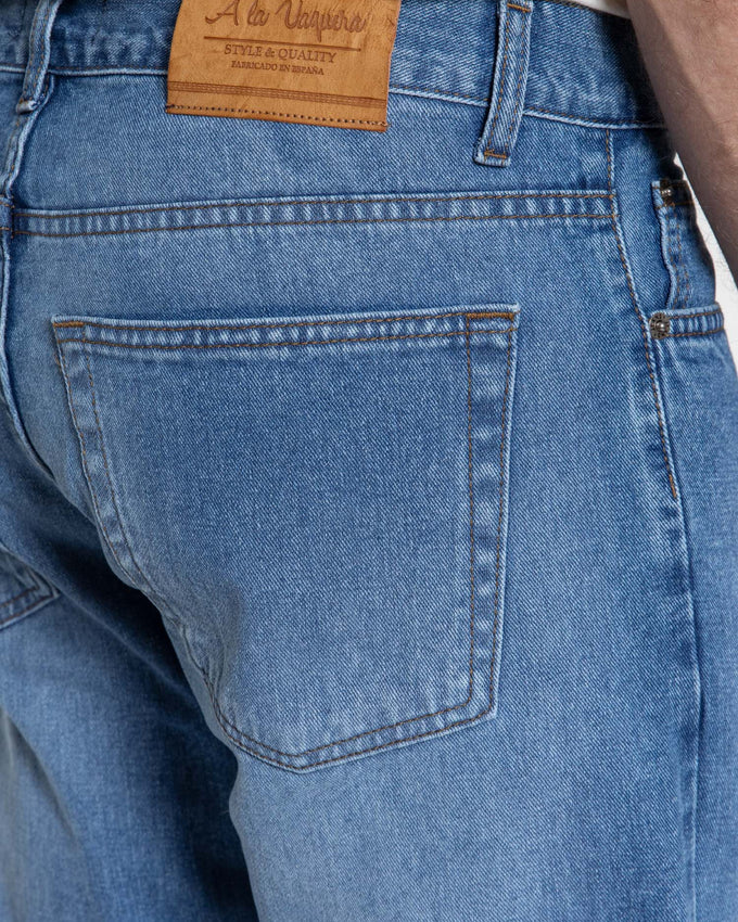 Pantalón vaquero sport ácido