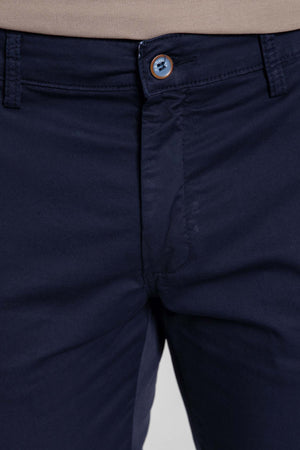 Chino Cargo Botón Azul Oscuro