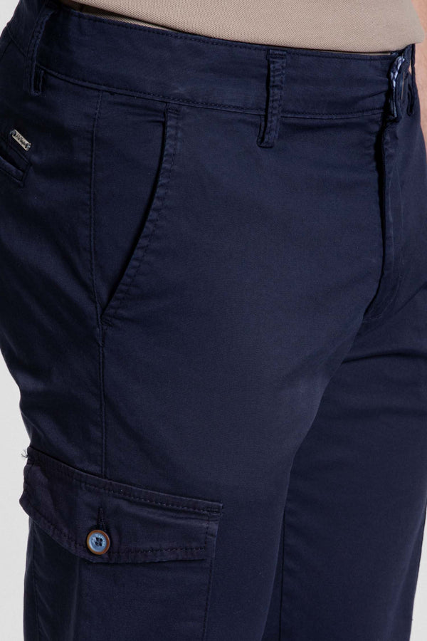 Chino Cargo Botón Azul Oscuro