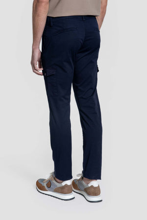 Chino Cargo Botón Azul Oscuro