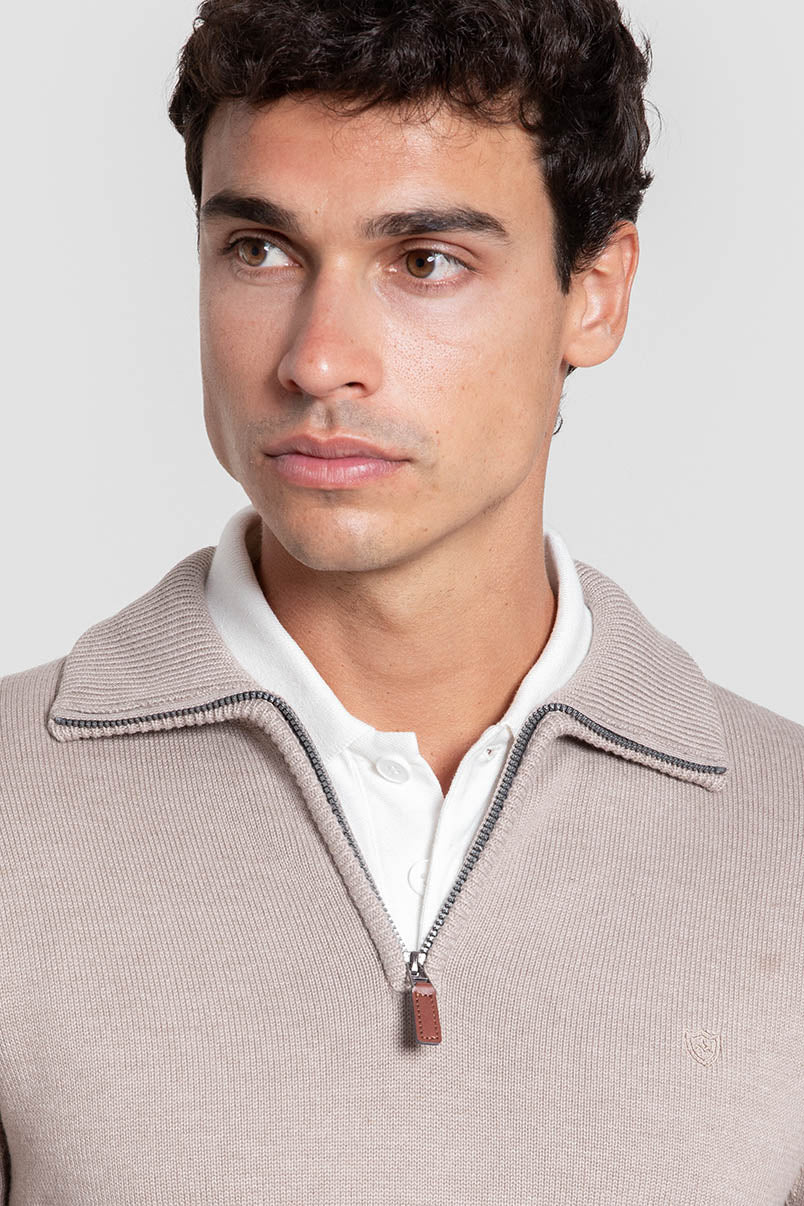 Jersey Cuello Alto Cremallera Taupe