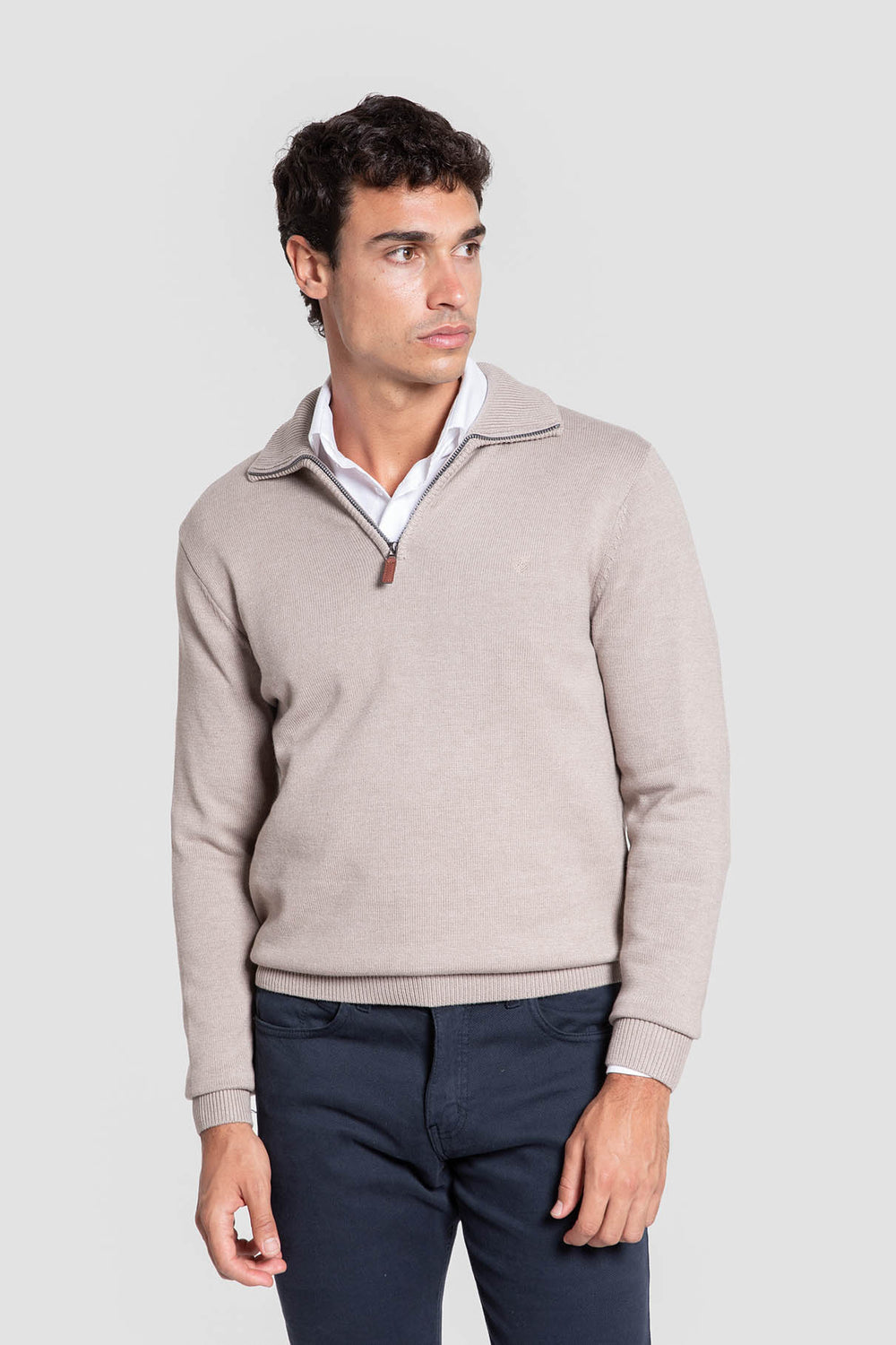 Jersey Cuello Alto Cremallera Taupe