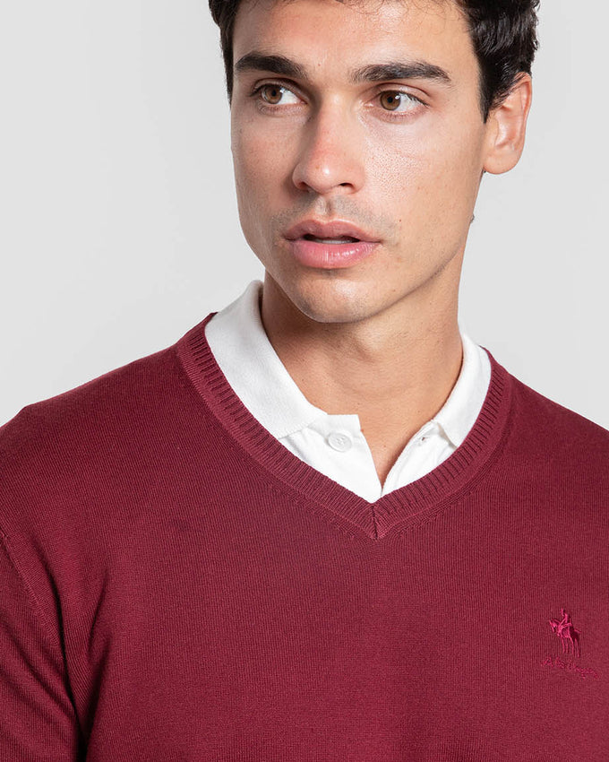 Jersey de punto cuello pico burdeos
