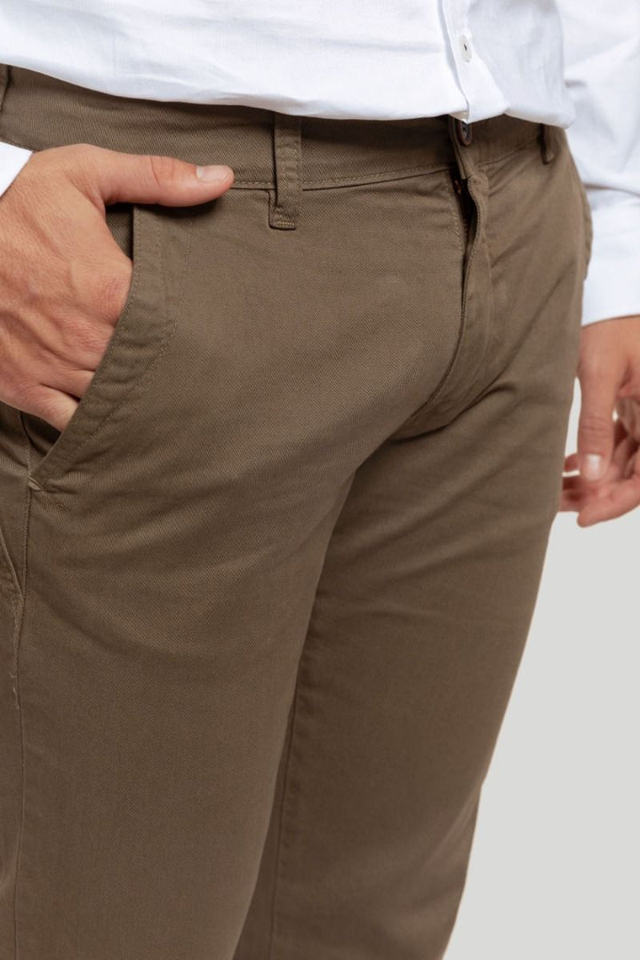 KHAKI COLORED SKINNY CHINO PANTS