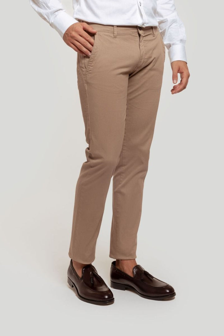 CAMEL COLORED SKINNY CHINO PANTS