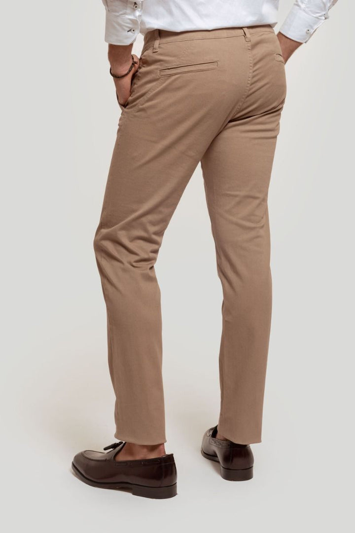 CAMEL COLORED SKINNY CHINO PANTS