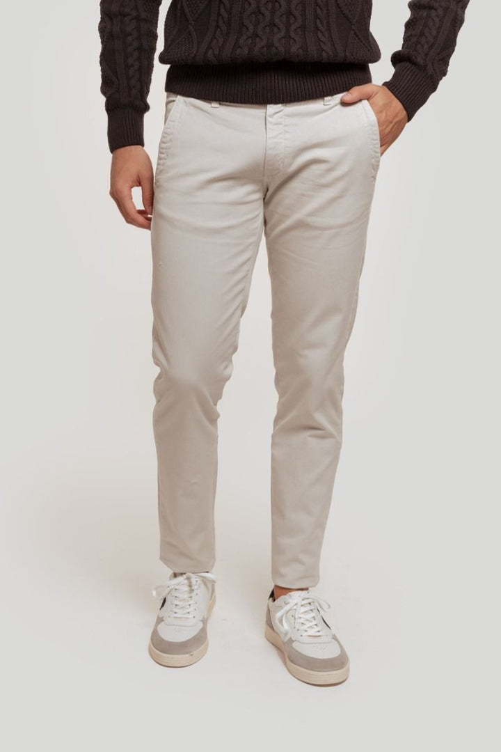 CALÇAS SKINNY CHINO NA COR OSSO