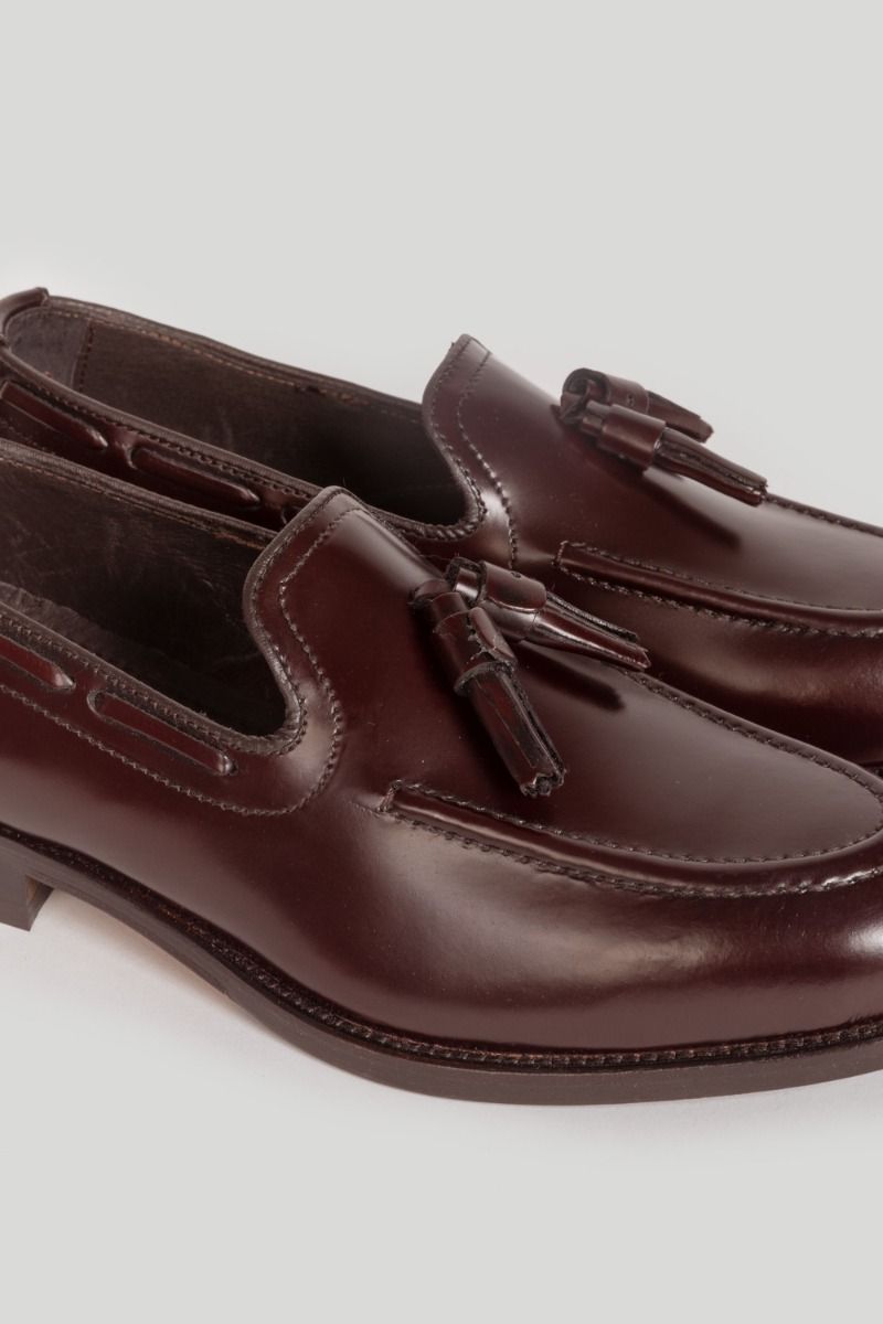 Mocasín de Vestir con Borlas Burdeos Mate