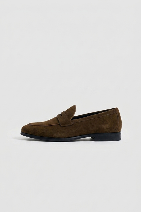 Mocassim de Camurça de Bico Redondo