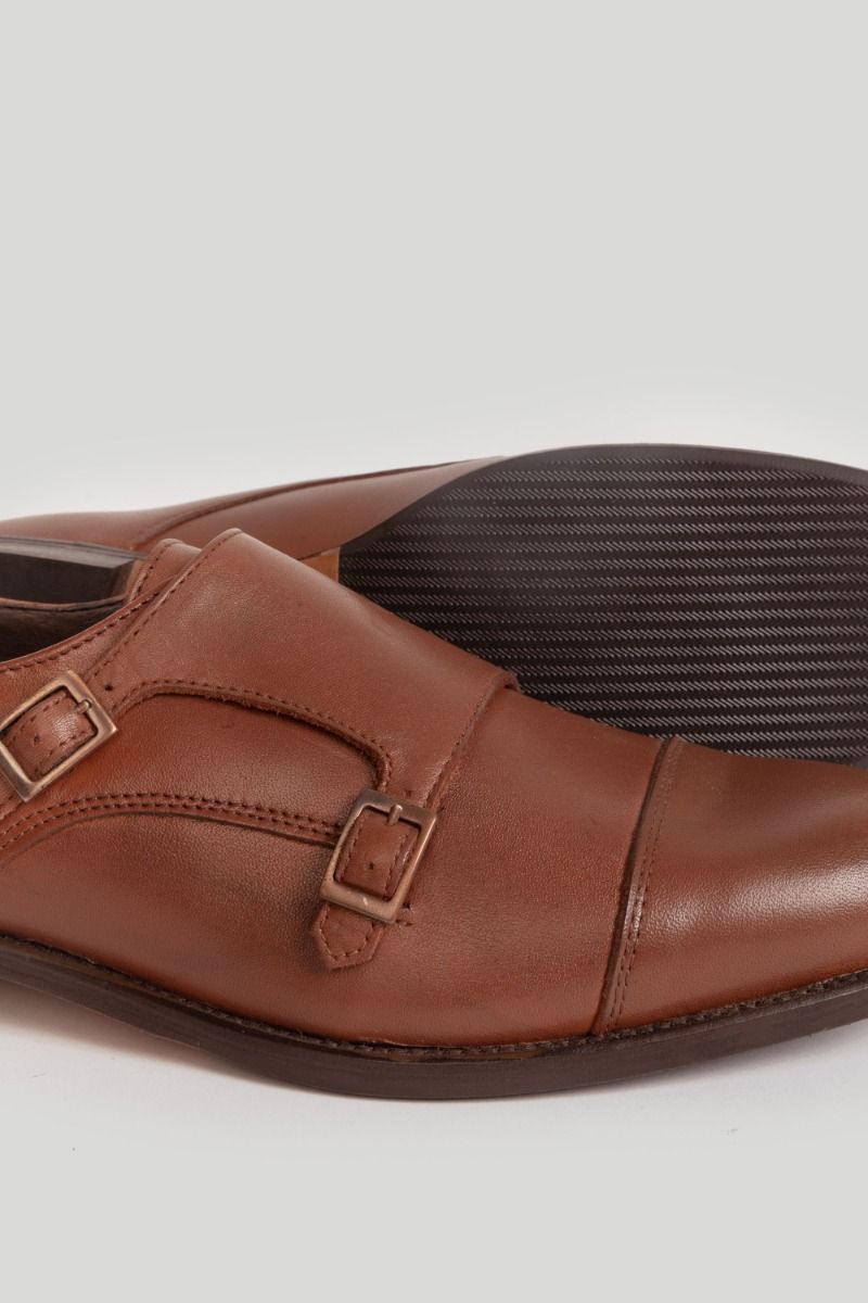 BROWN BUCKLE DRESS SHOE