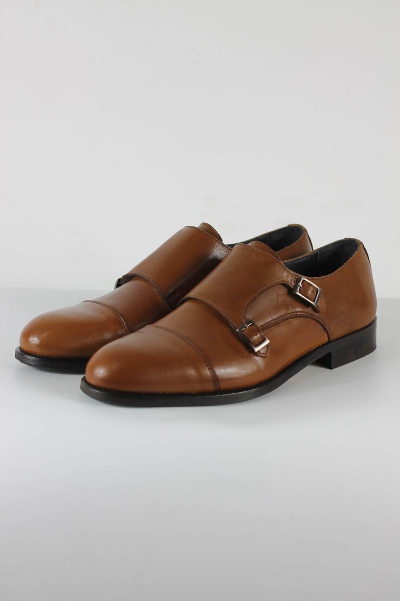 CAMEL BUCKLE DRESS SHOE