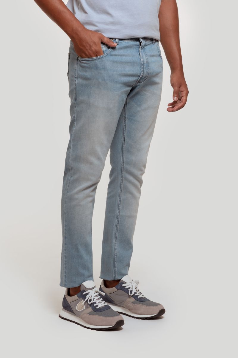 Calça de ganga com lavagem cinza