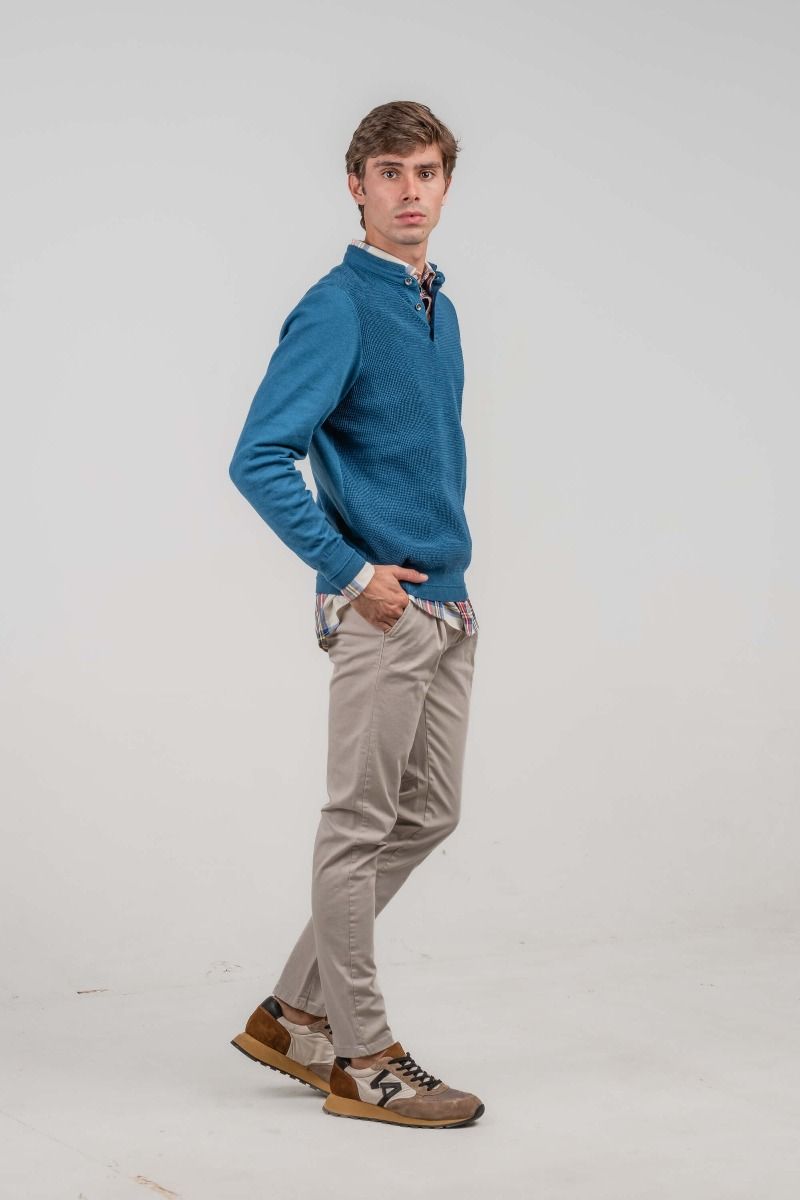 BLUE MAO NECK SWEATER