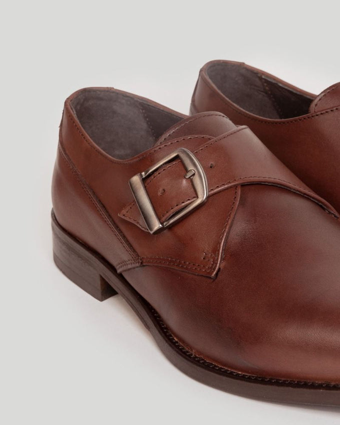 Zapato de Vestir de Hebilla Marrón