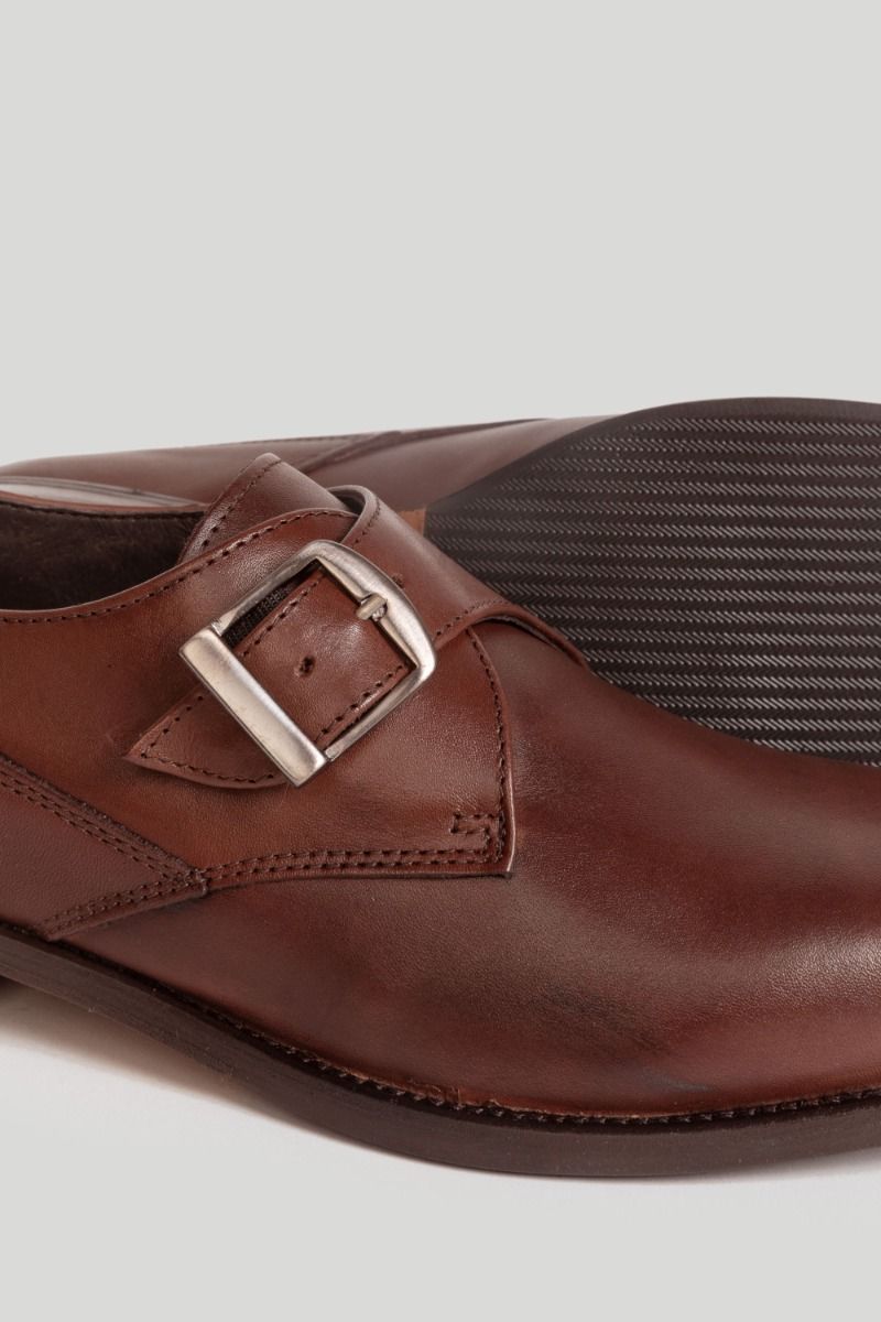 Zapato de Vestir de Hebilla Marrón
