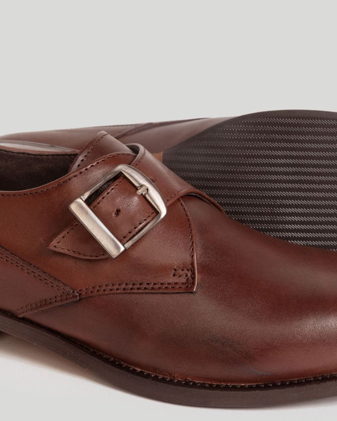 Zapato de Vestir de Hebilla Marrón
