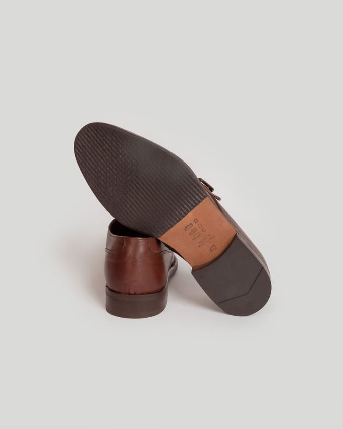 Zapato de Vestir de Hebilla Marrón