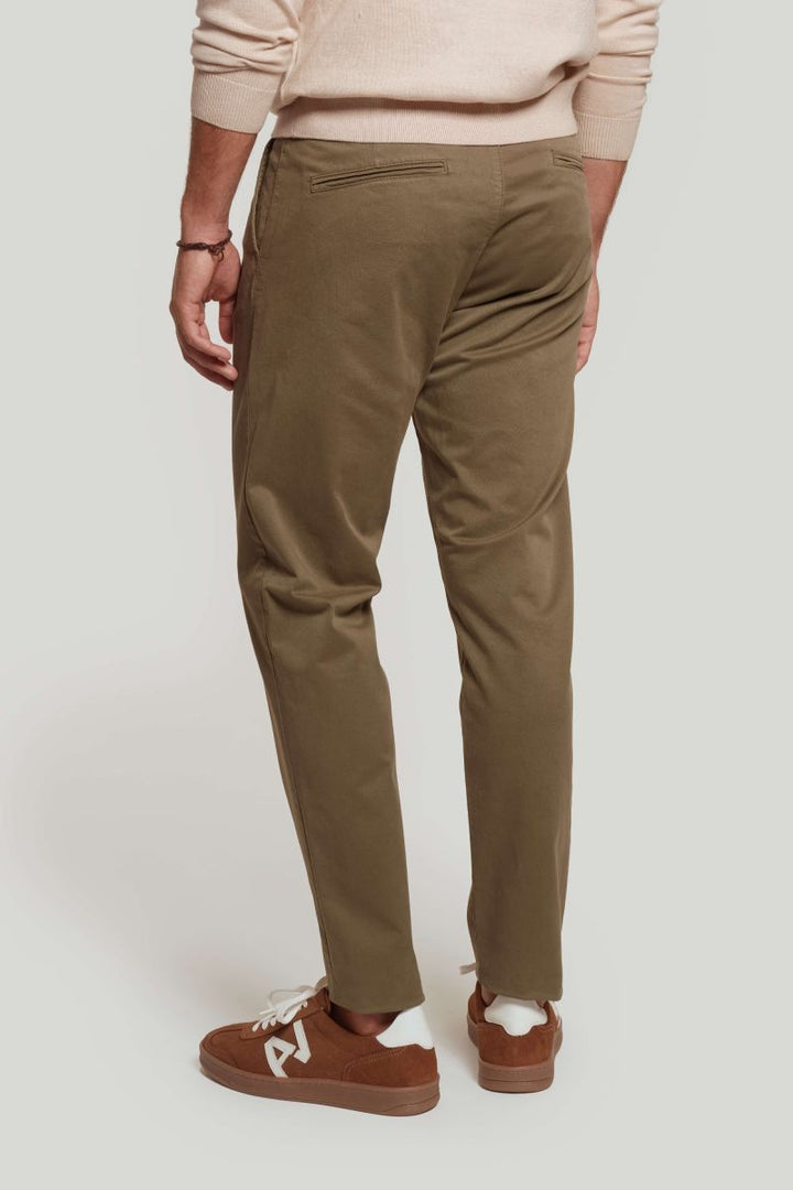 CHINO KHAKI COM PRESUNTO DUPLO