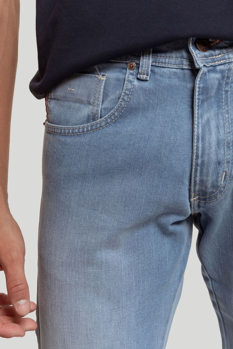 Calça desportiva de ganga azul claro
