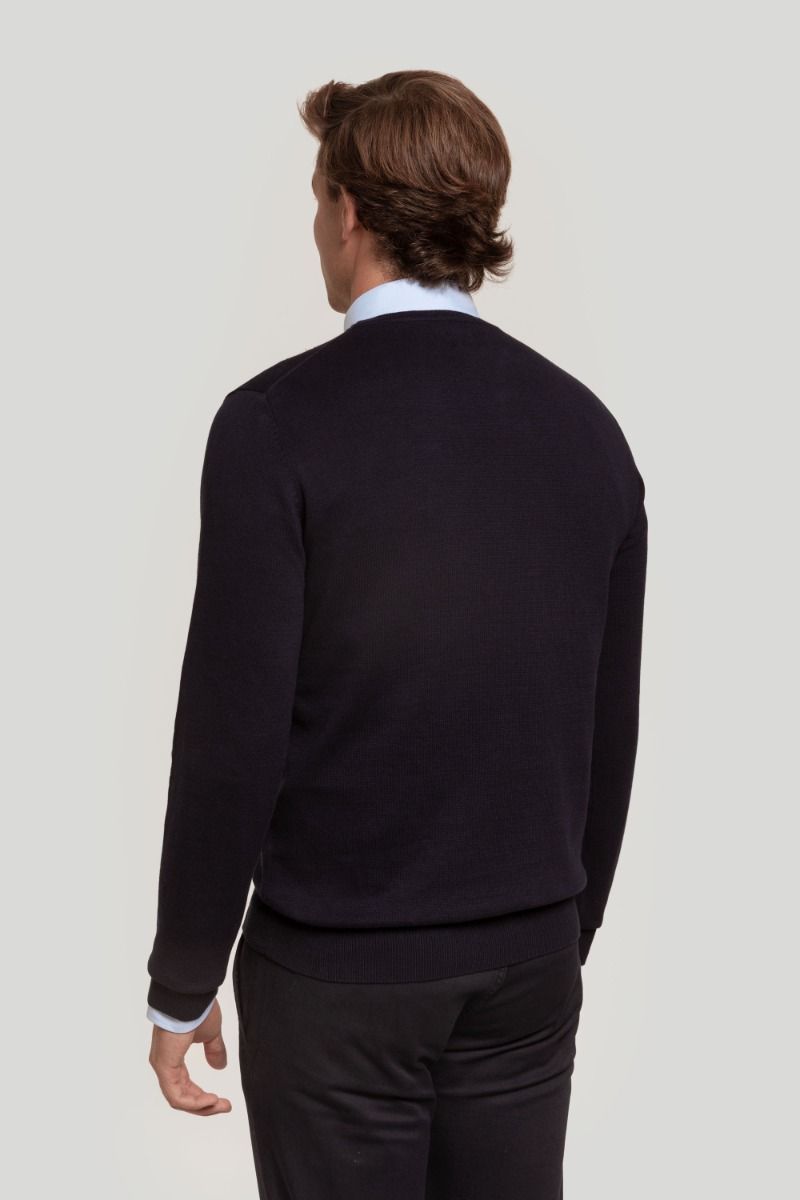 NAVY ROUND NECK SWEATER