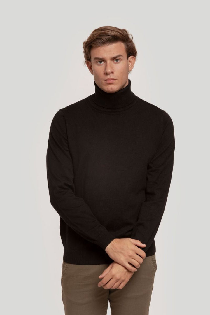 BLACK HIGH NECK SWEATER