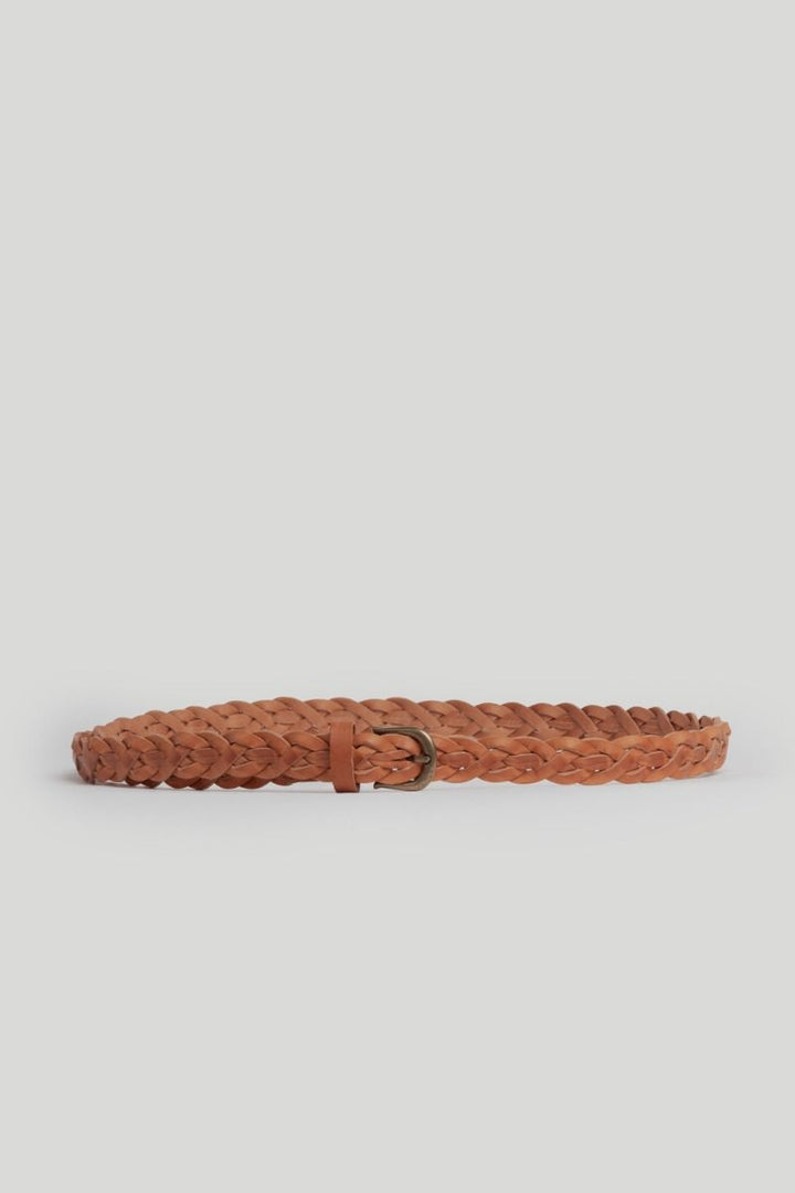 NARROW BRAIDED CAMEL BELT