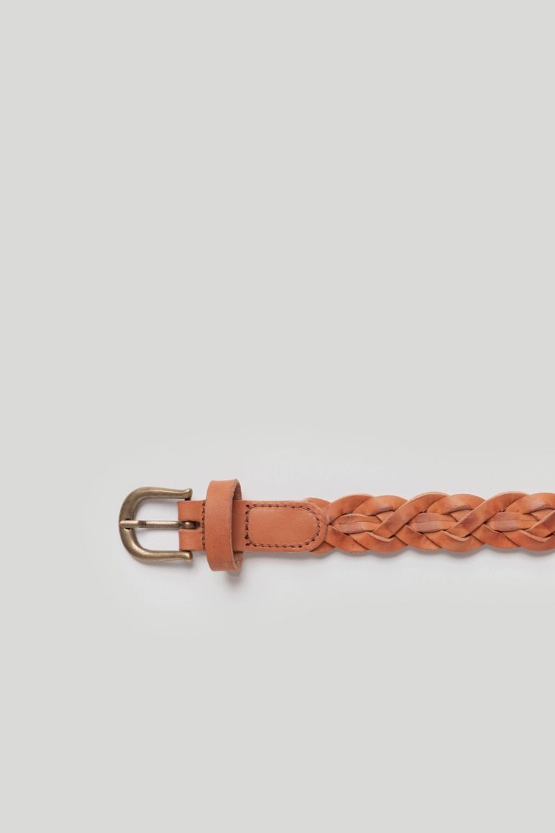 NARROW BRAIDED CAMEL BELT