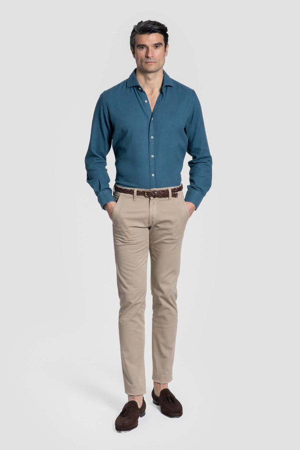 Calças chino cor camelo