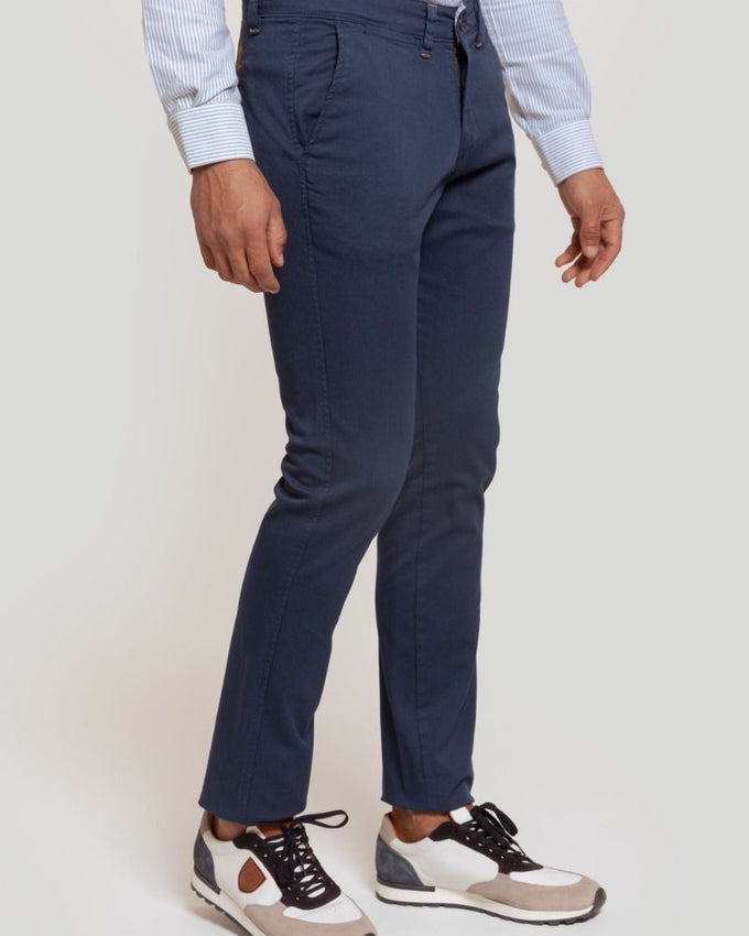Pantalón Chino Básico Azulón Hombre