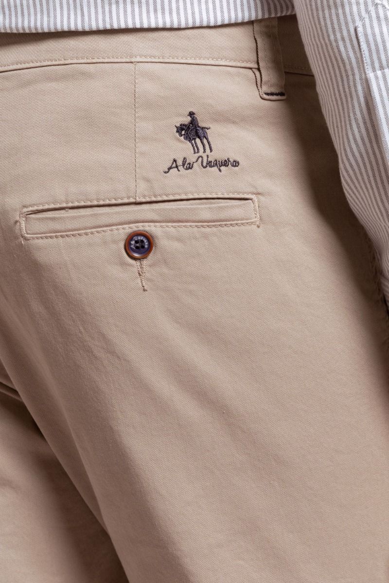 Chino Basico Camel