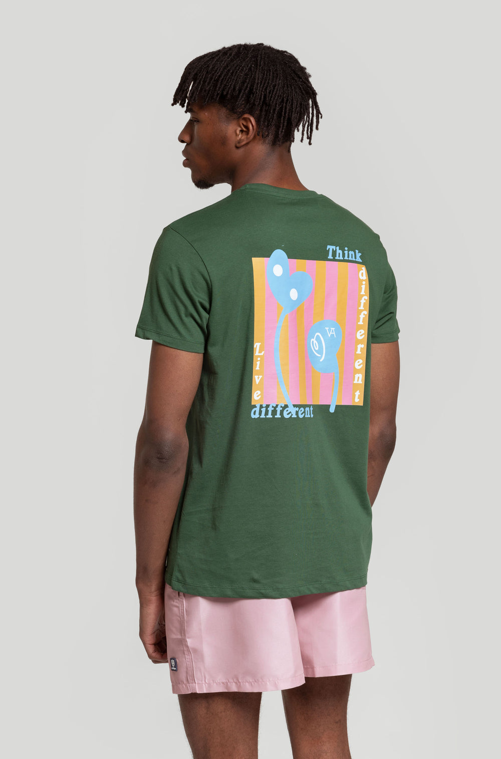 Camiseta Trink Different Botella