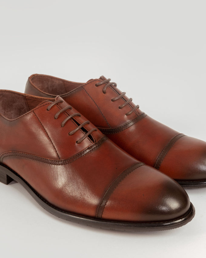Zapato Estilo Oxford Marrón de Cuero