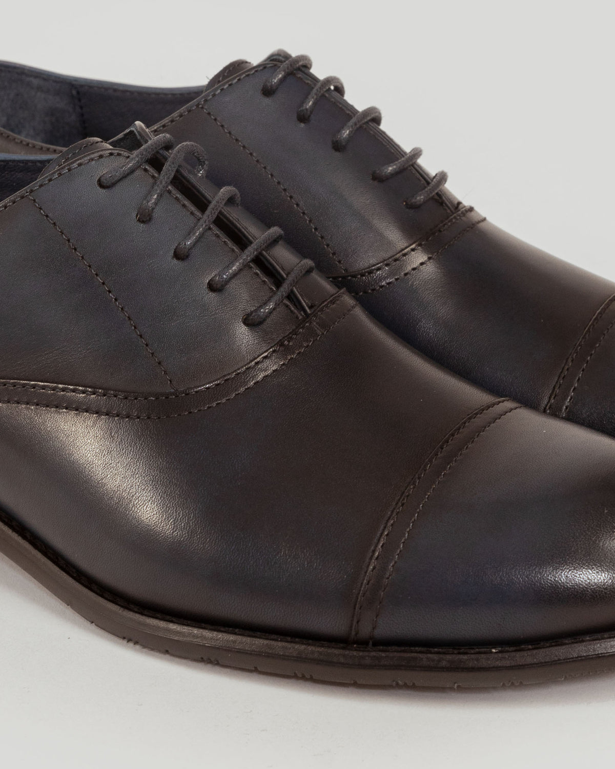 Classic Leather Lace-up Shoe, Navy Blue