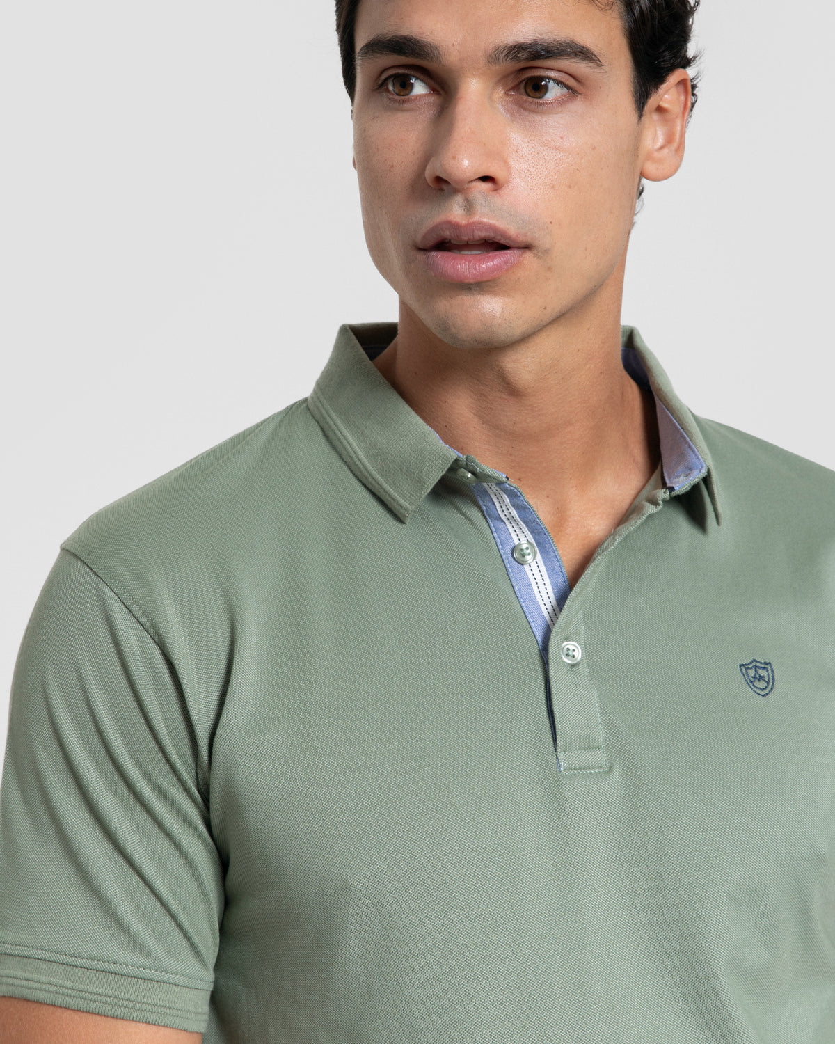 Polo Caqui com Relevo